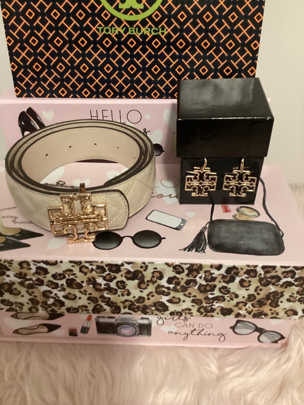 Tory Burch Quilted Leather Reversible Belt with Matching Logo Earrings NEW